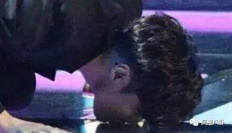 搞笑明星吃瓜照片,太搞笑了!